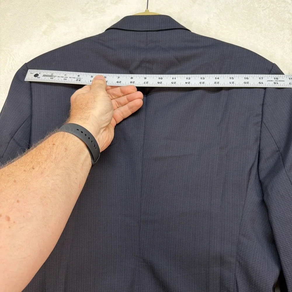 Hugo Boss Wool Blend Blazer Men's 44R‎ Navy Sport Coat Two Button Tailored